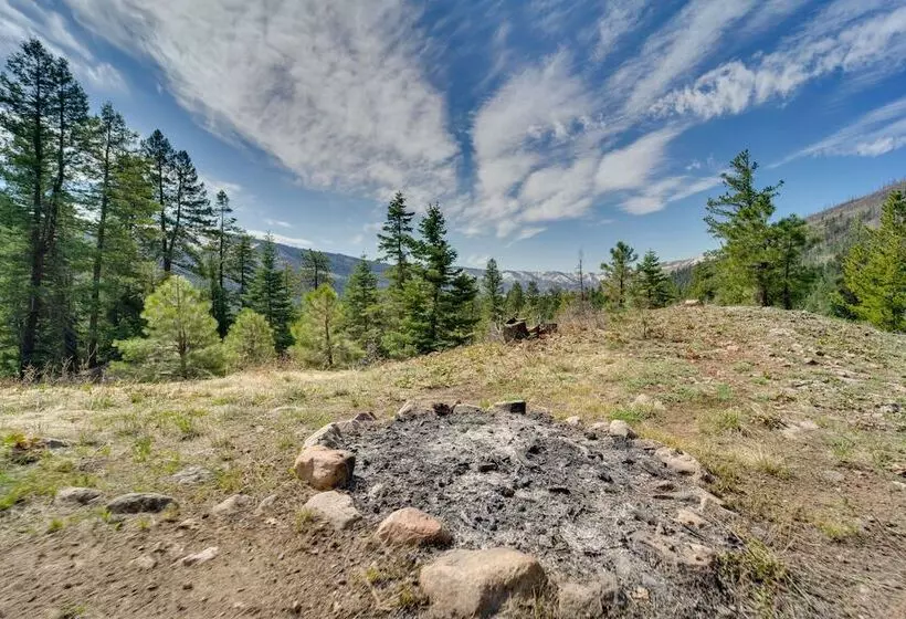 Bayfield Cabin W/ Hot Tub & Striking Mountain View