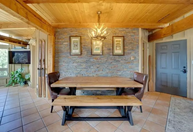 Bayfield Cabin W/ Hot Tub & Striking Mountain View