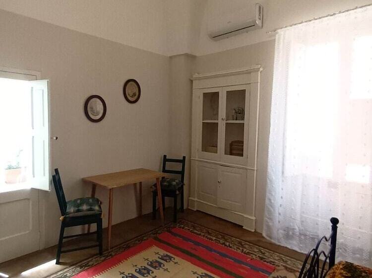 تختخواب و صبحانه Room In Bb   Casa Dulcamara Centro Storico