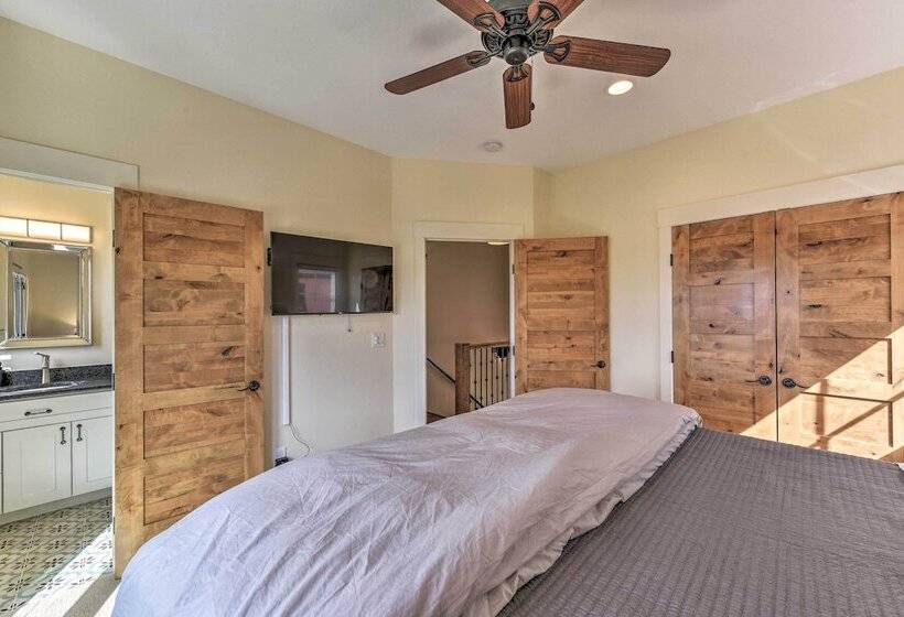 Buena Vista Home W/mtn Views, Walk To Main St