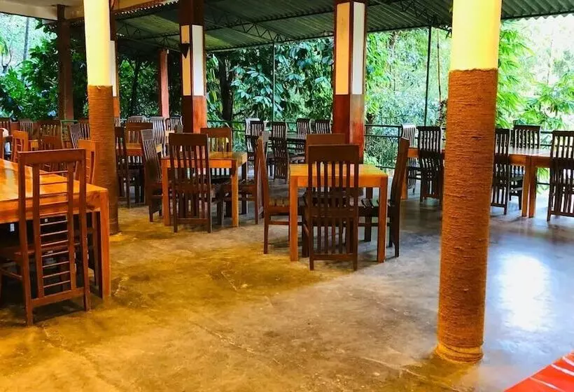 Ceylon Nature Hostel Kitulgala