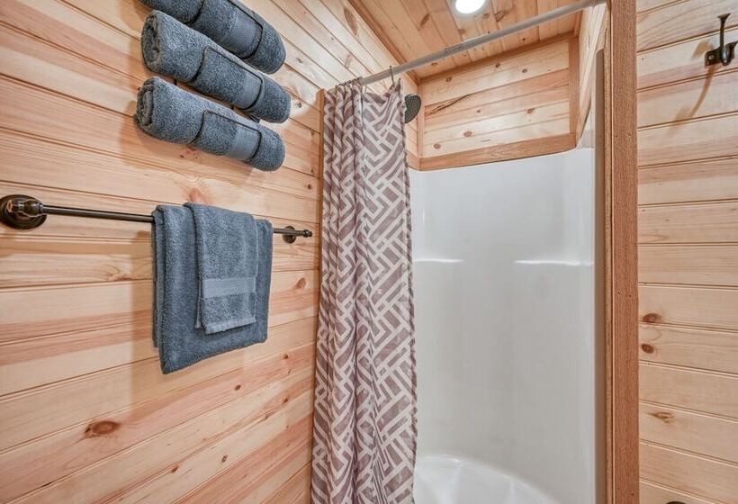 Cozy Cabin Firepit And Grill & 10 Mins To Main St