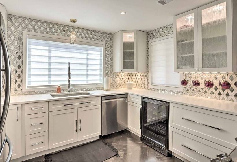 Denver Retreat W/ Yard ~ 4 Mi To Downtown!