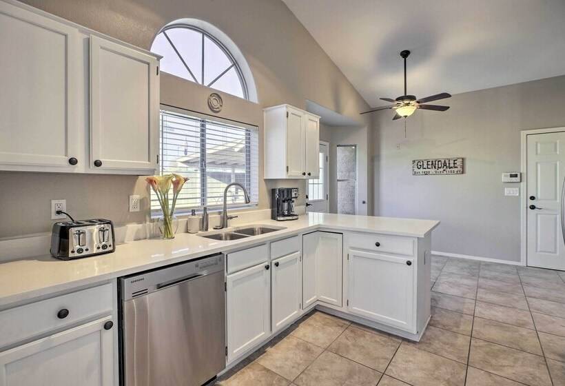 Glendale Escape W/ Pool ~ 1 Mi To Westgate!