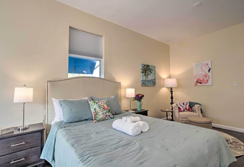 Historical Flamingo Park Home W/ Private Yard