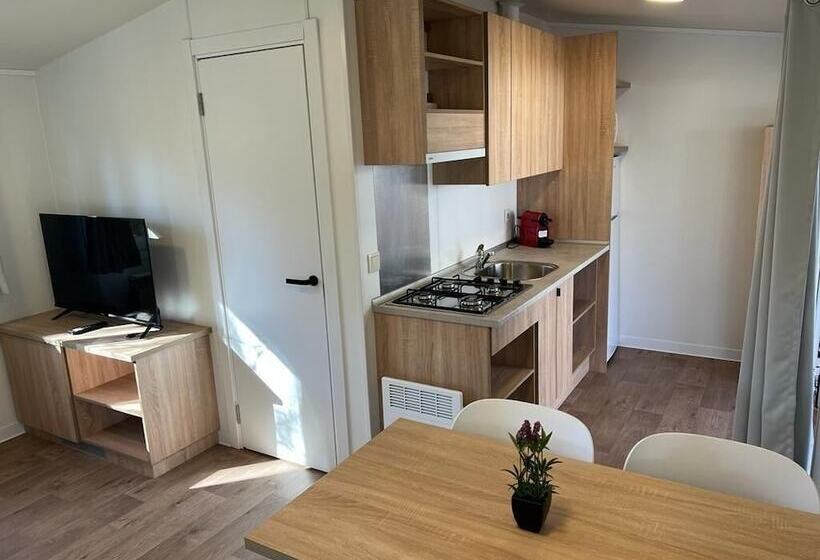 酒店 Bungalows & Albergue La Playa