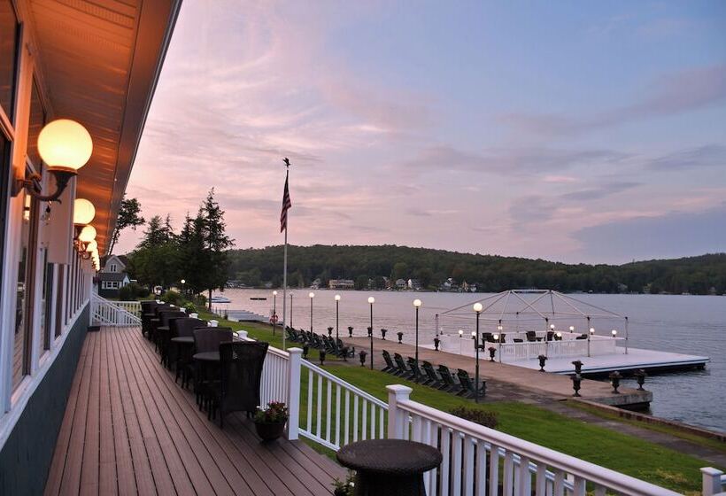 בית מלון כפרי Chestnut Inn At Oquaga Lake