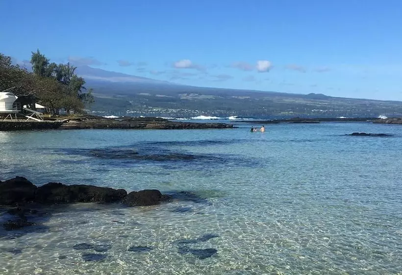 Hotelli Hilo Beach House Inn