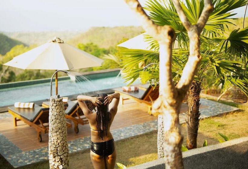 Отель Mere Sea View Resort & Spa Nusa Penida