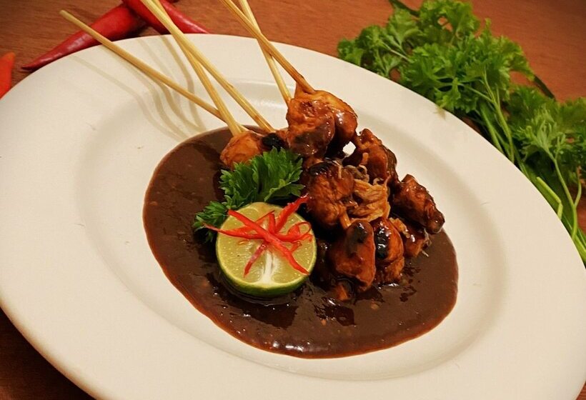 Отель Mere Sea View Resort & Spa Nusa Penida