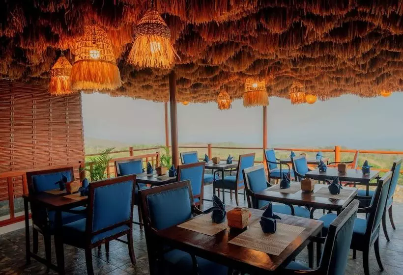 ホテル Mere Sea View Resort & Spa Nusa Penida