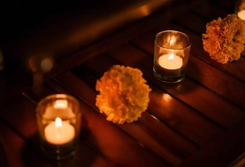 ホテル Mere Sea View Resort & Spa Nusa Penida