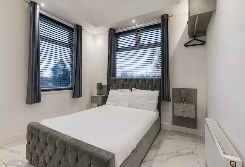 ホテル Oyo Bellevue Apartments Middlesborough