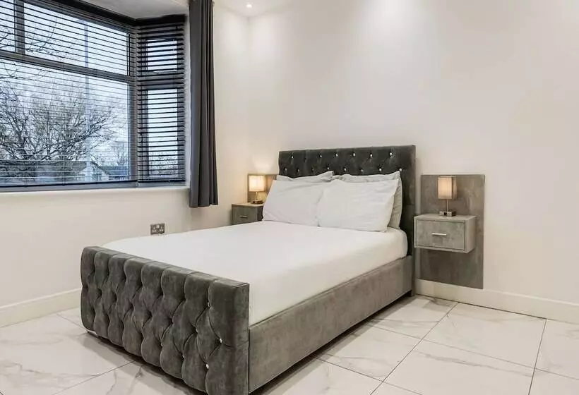 ホテル Oyo Bellevue Apartments Middlesborough