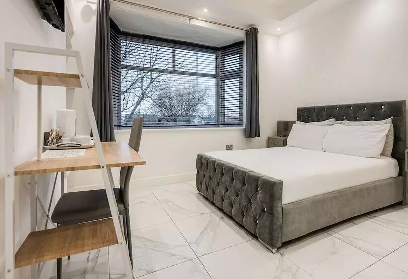 ホテル Oyo Bellevue Apartments Middlesborough