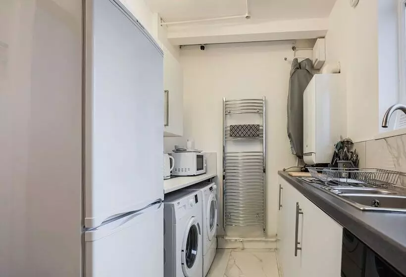 ホテル Oyo Bellevue Apartments Middlesborough