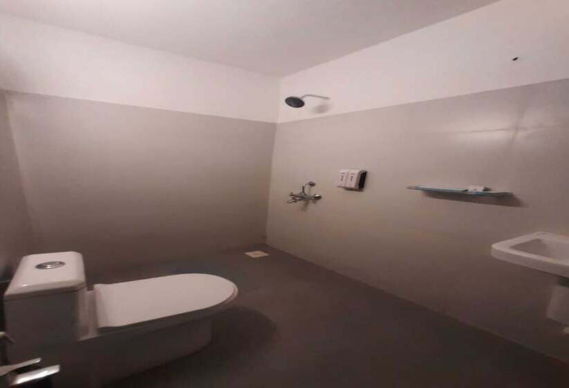 Hotel Sandbanks Beach Resort