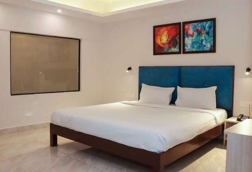 Hotel Sandbanks Beach Resort