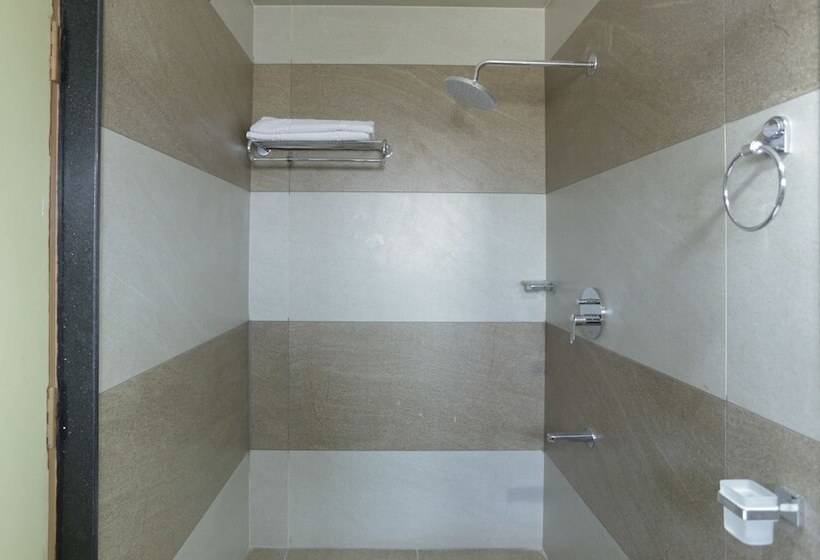 בית מלון כפרי Treebo Trend Atithi Inn