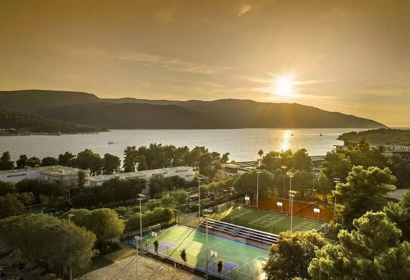 Valamar Amicor Resort