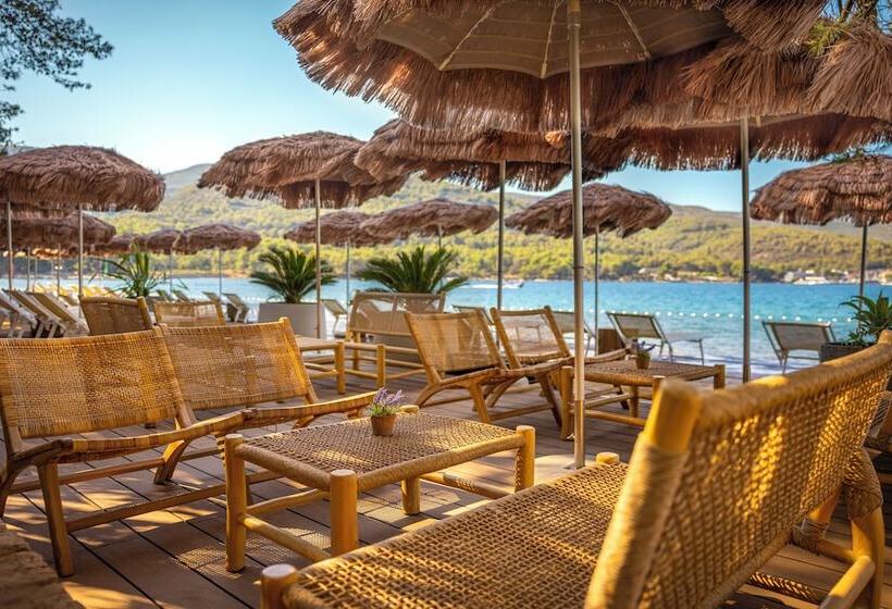 Valamar Amicor Resort