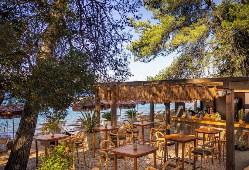 Valamar Amicor Resort