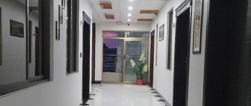 هتل Khan Continental