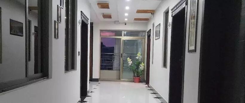 هتل Khan Continental