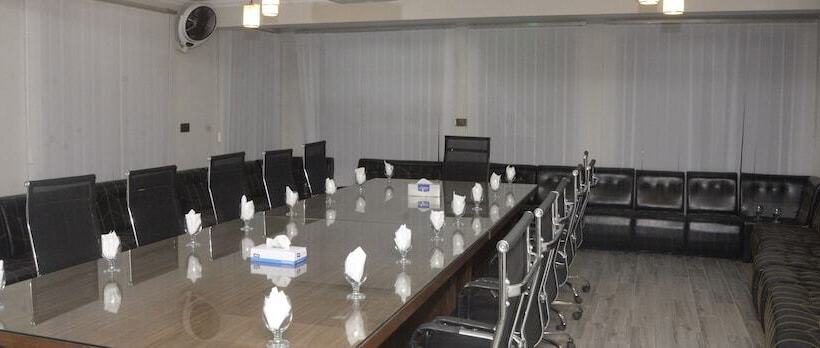 هتل Khan Continental