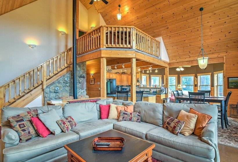 Luxe Alpine Cabin W/ Wraparound Deck & Mtn Views!