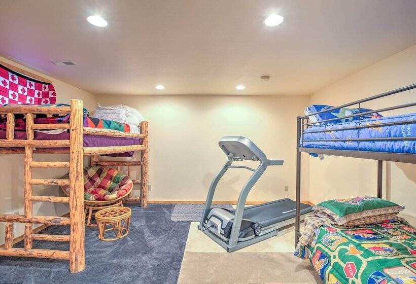 Luxe Alpine Cabin W/ Wraparound Deck & Mtn Views!