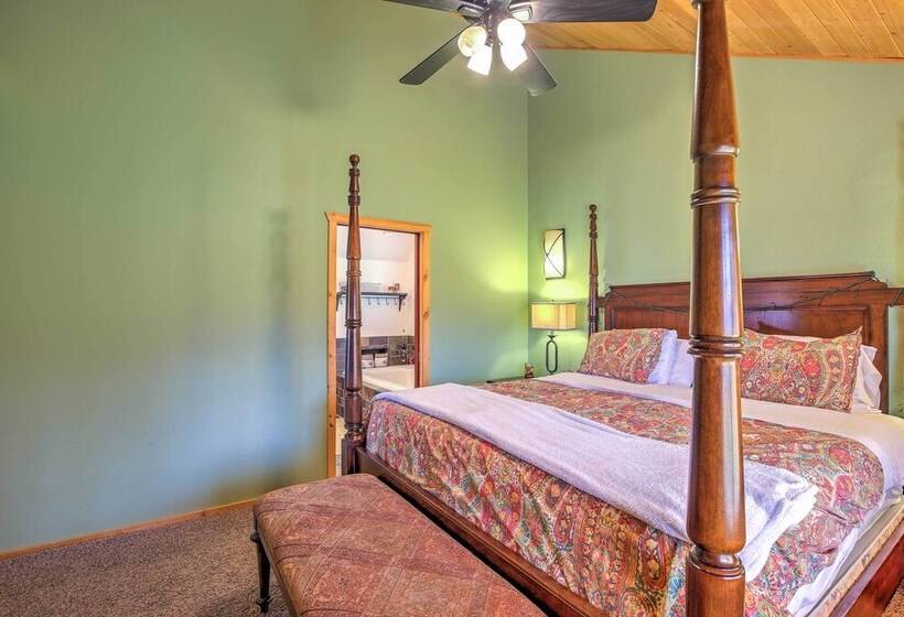 Luxe Alpine Cabin W/ Wraparound Deck & Mtn Views!