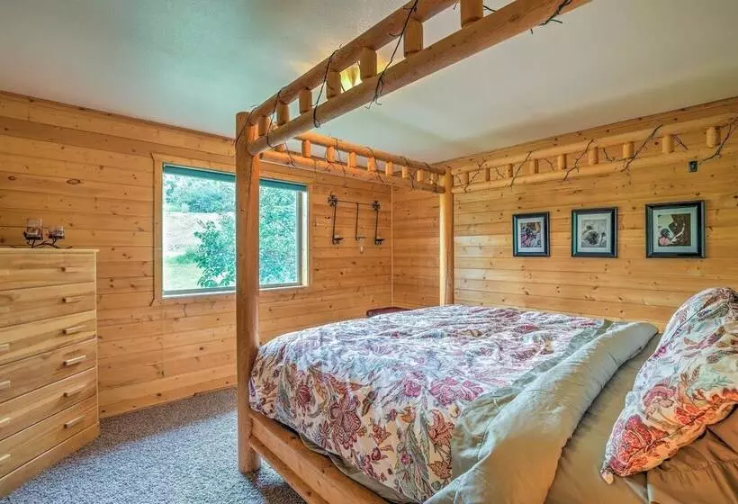 Luxe Alpine Cabin W/ Wraparound Deck & Mtn Views!