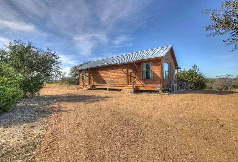 Mesquite Cabin With Hot Tub & Hill Country Views