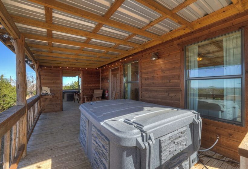 Mesquite Cabin With Hot Tub & Hill Country Views