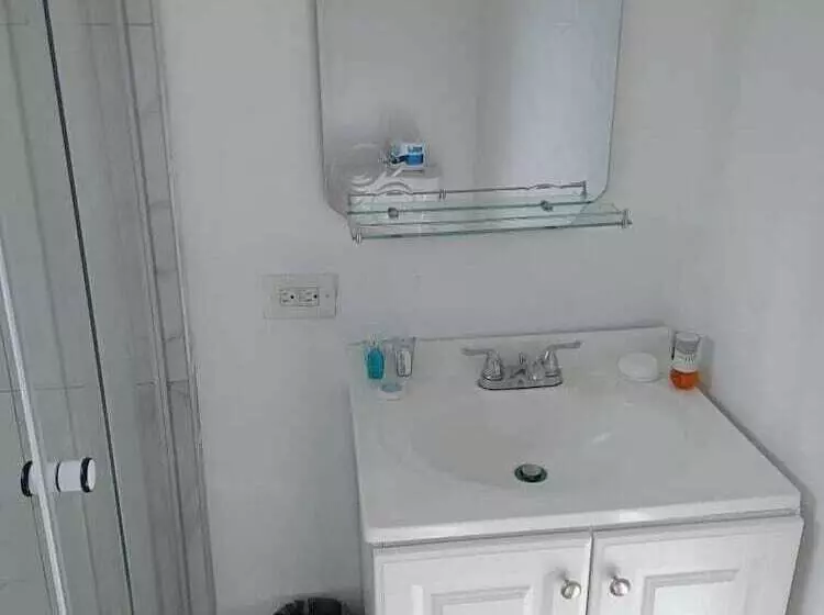 پانسیون Comfy Guest Rooms