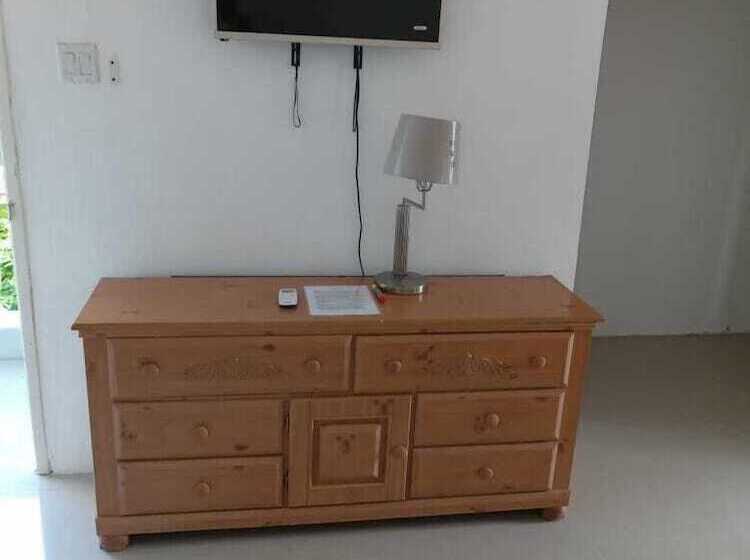 پانسیون Comfy Guest Rooms