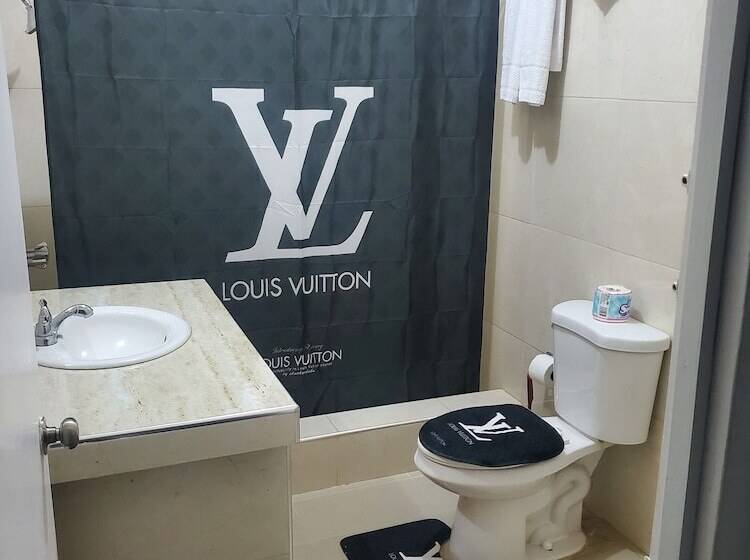 پانسیون Comfy Guest Rooms