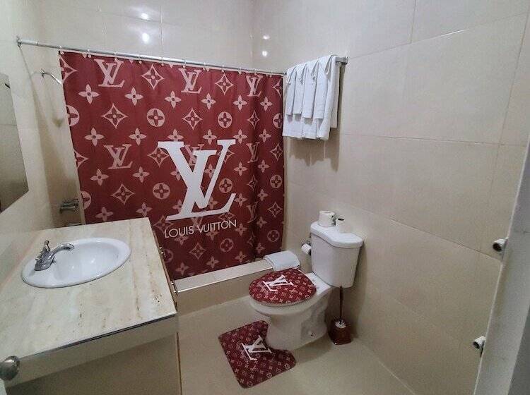 پانسیون Comfy Guest Rooms