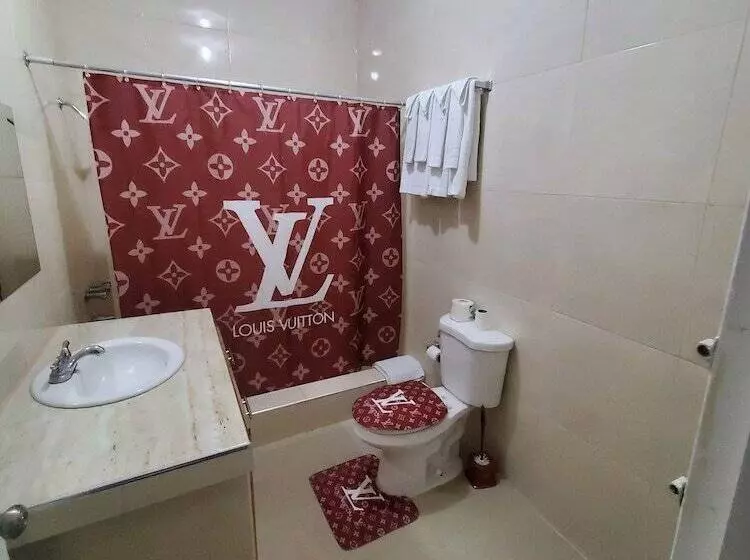 پانسیون Comfy Guest Rooms