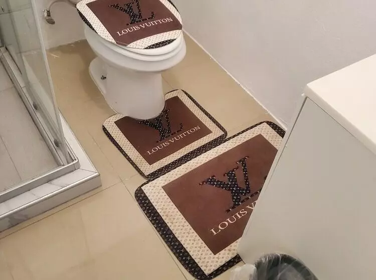 پانسیون Comfy Guest Rooms