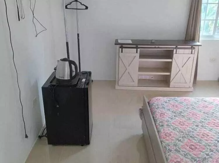 پانسیون Comfy Guest Rooms