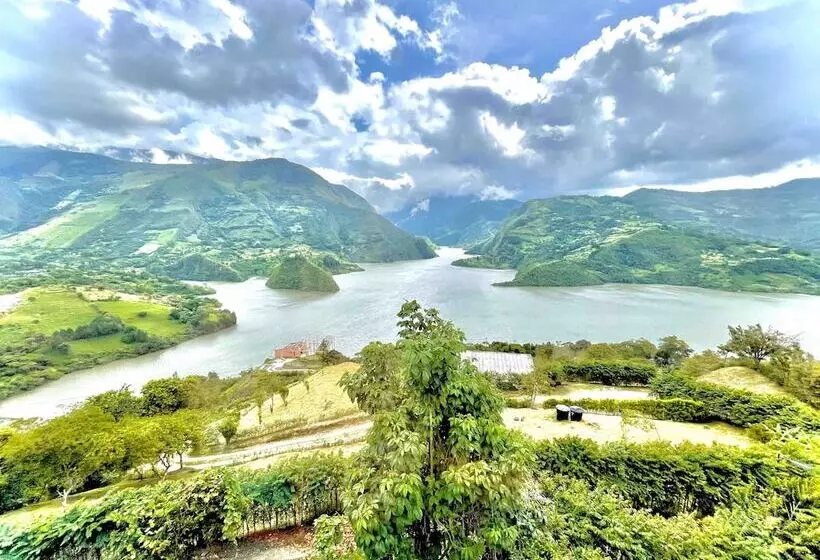 ペンション La Vista Ecohouse