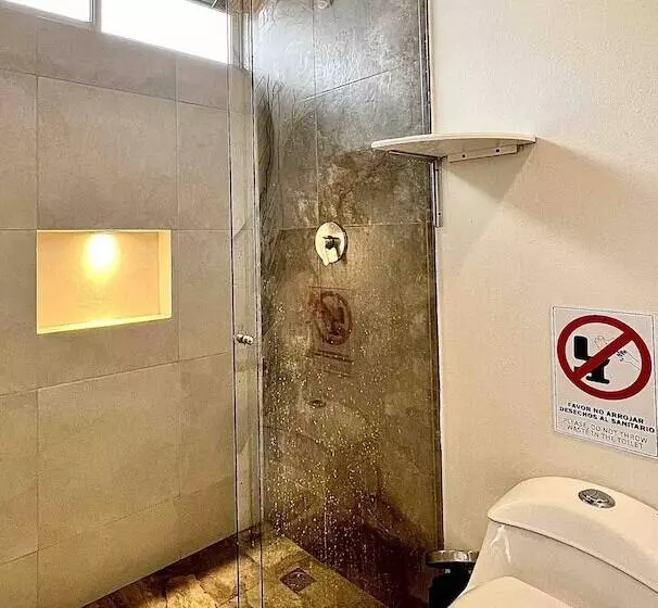 ペンション La Vista Ecohouse