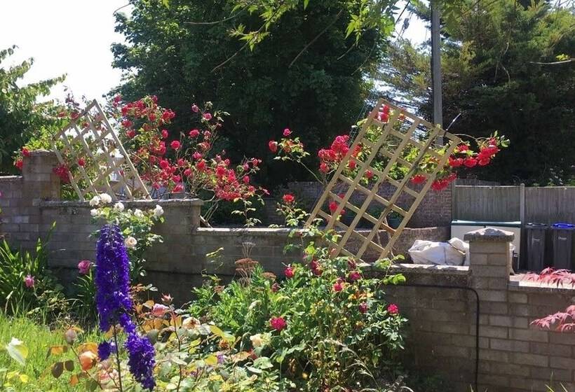 Резиденция Captivating 2 Bed House In Amesbury, Salisbury