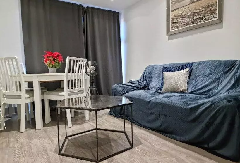 レジデンス Remarkable 5 Bed House In Basildon