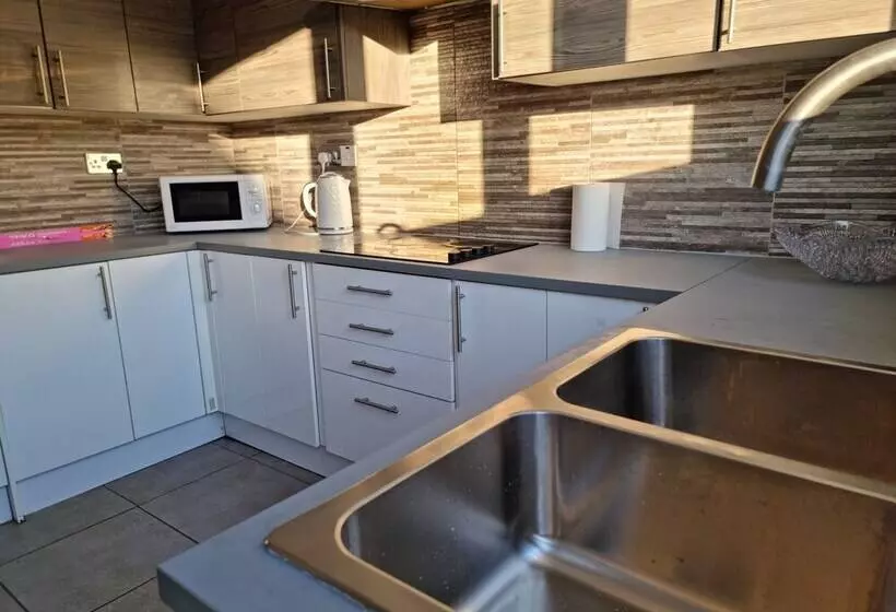 レジデンス Remarkable 5 Bed House In Basildon