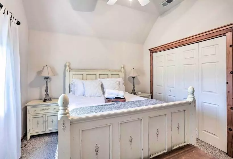 Spacious Lake Arrowhead Home W/ Putting Green