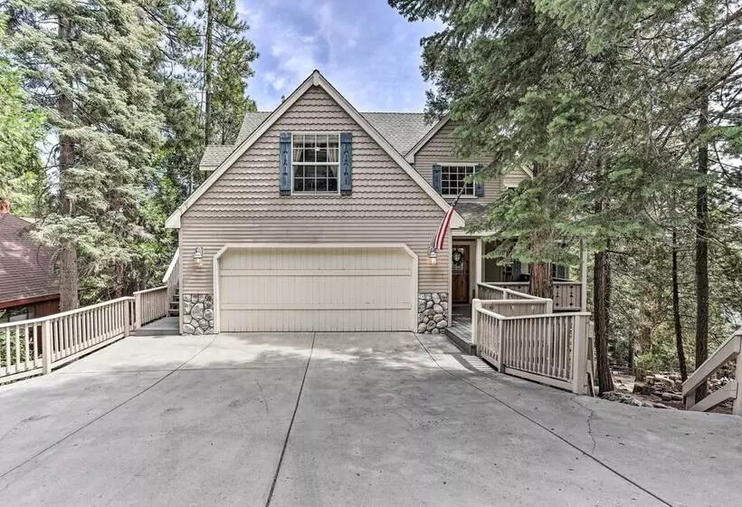 Spacious Lake Arrowhead Home W/ Putting Green