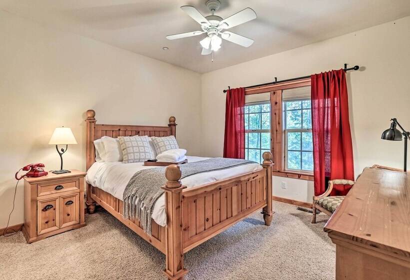 Spacious Lake Arrowhead Home W/ Putting Green